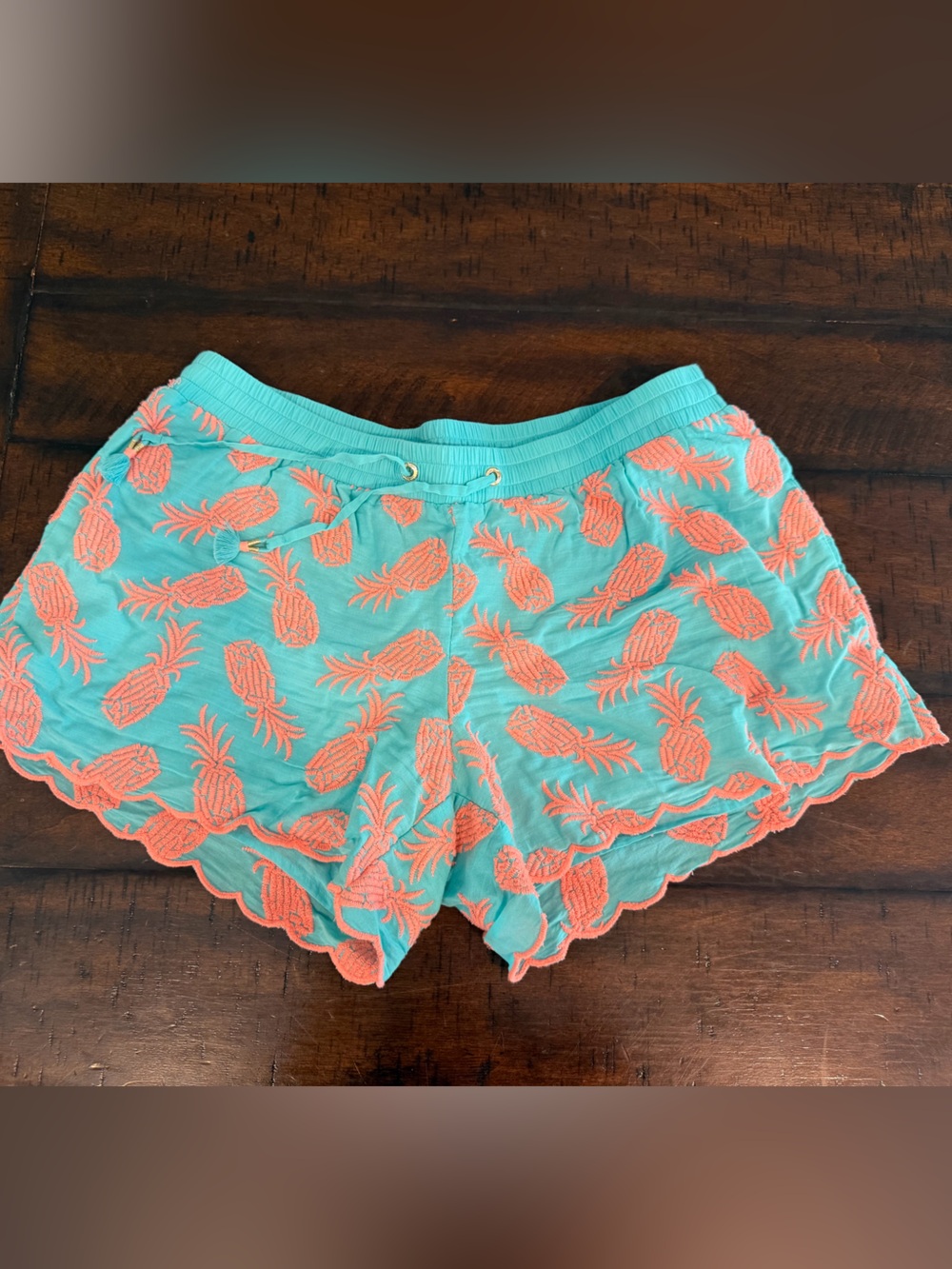 Lilly Pulitzer Turquoise Shorts with Coral Pineapple Embroidery size medium